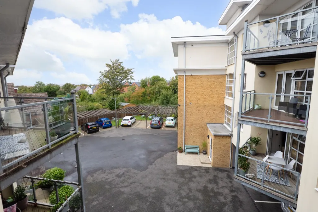 The Bridge Approach, Whitstable, photo 11