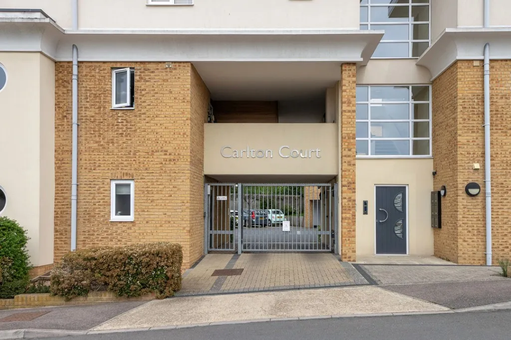 The Bridge Approach, Whitstable, photo 10