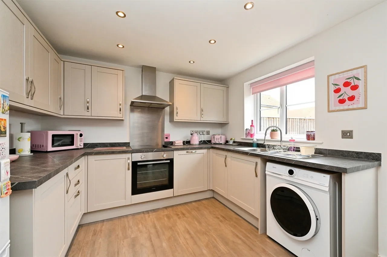 Orchard Close, Tilney St. Lawrence, PE34, photo 3