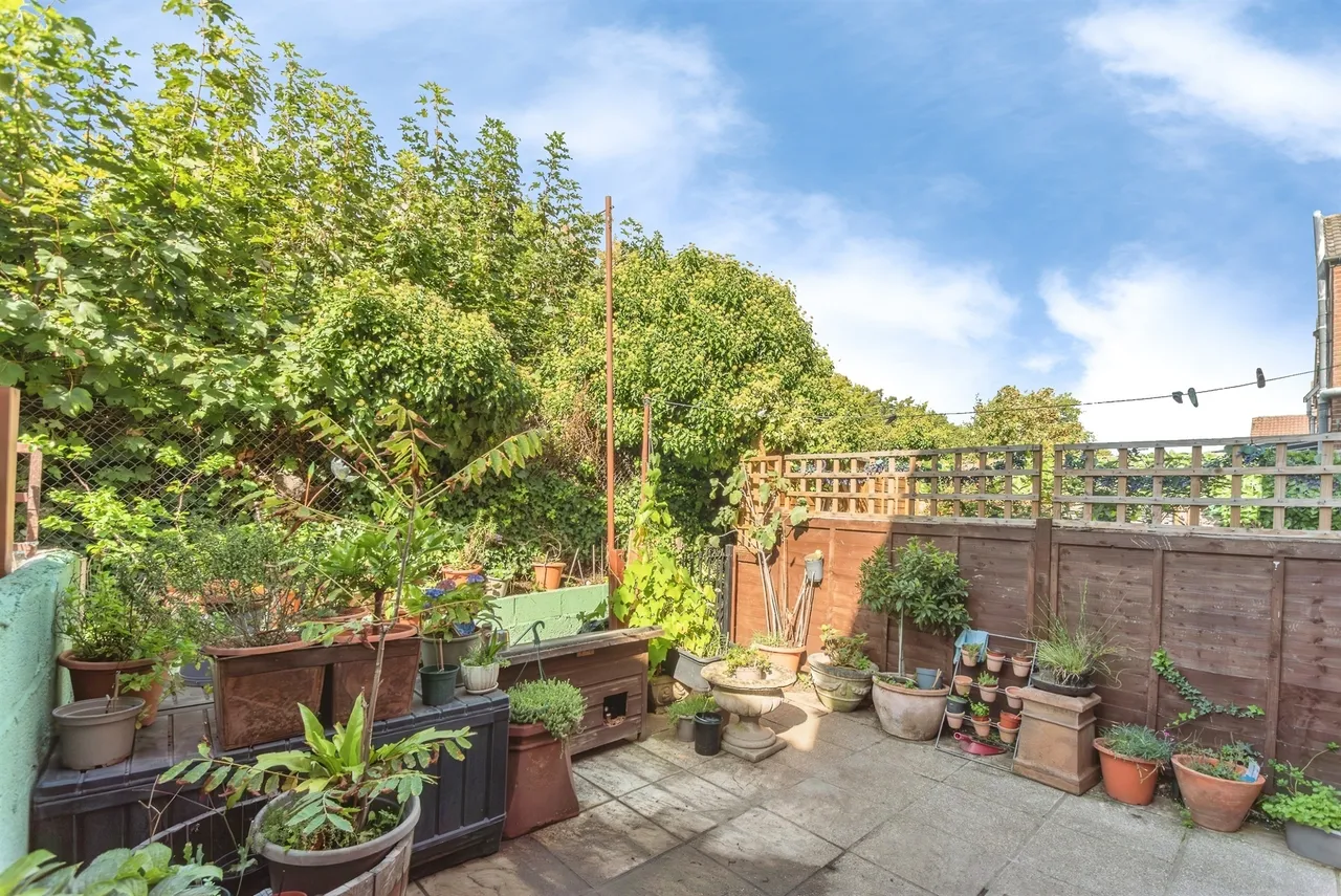Hamilton Road, Salisbury, SP1, photo 12