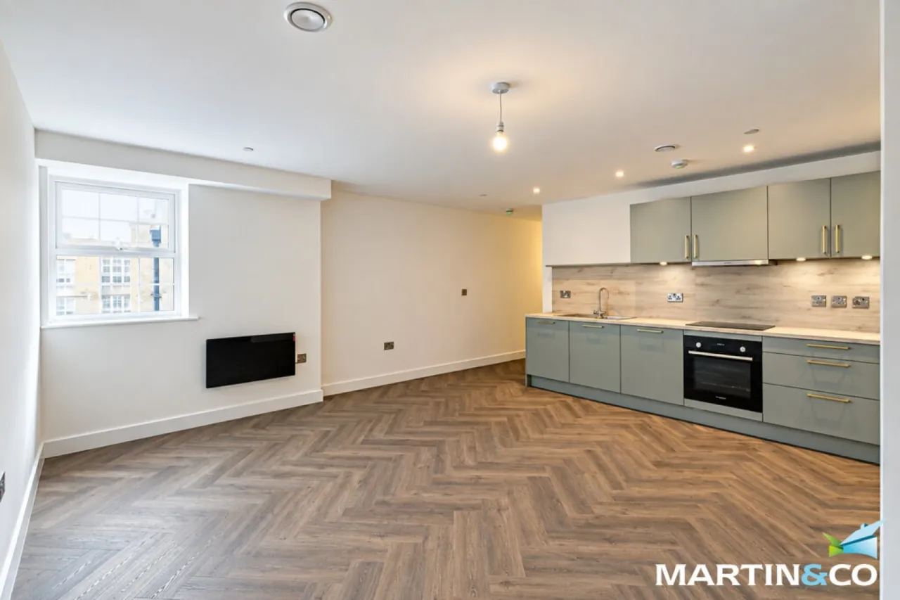1 bed flat to rent, Steelhouse Lane, Birmingham, B4