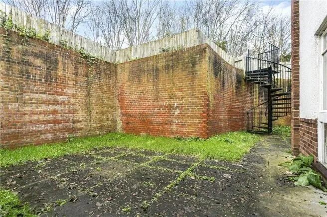 Guildford Park Avenue, Guildford, GU2, photo 8