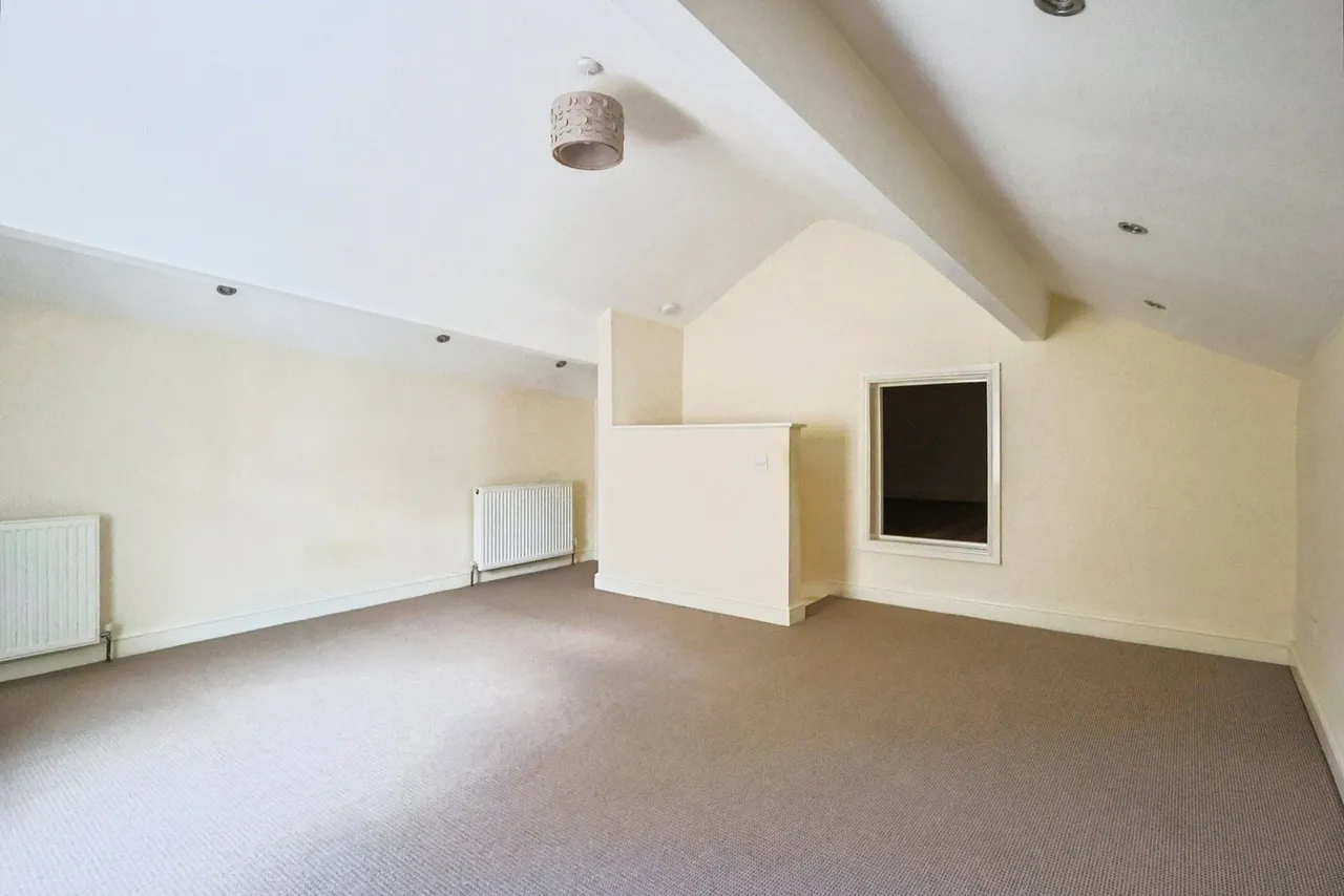 Micklehurst Road, Mossley, Ashton-under-Lyne, Greater Manchester, OL5, photo 15