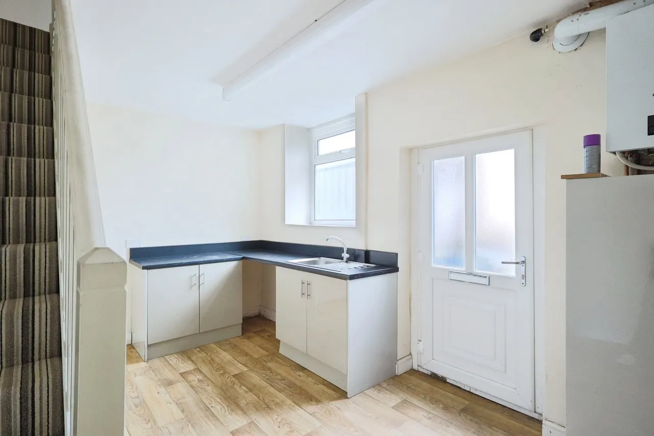 Micklehurst Road, Mossley, Ashton-under-Lyne, Greater Manchester, OL5, photo 14