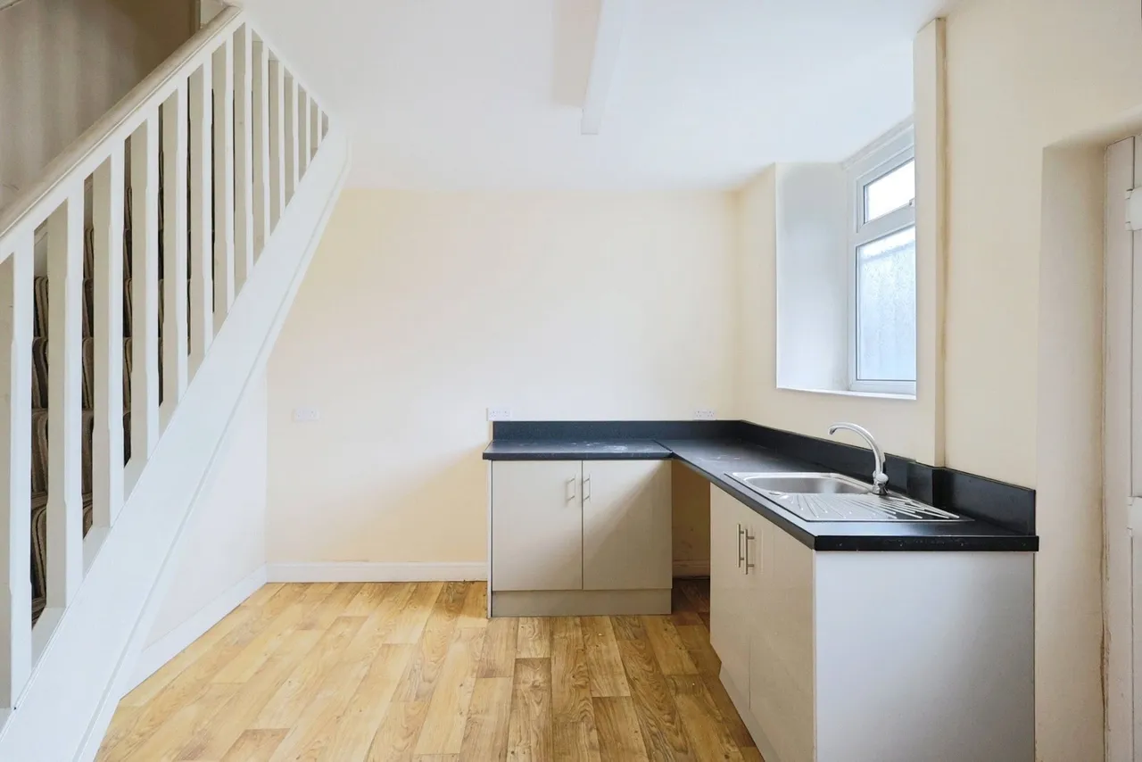 Micklehurst Road, Mossley, Ashton-under-Lyne, Greater Manchester, OL5, photo 16