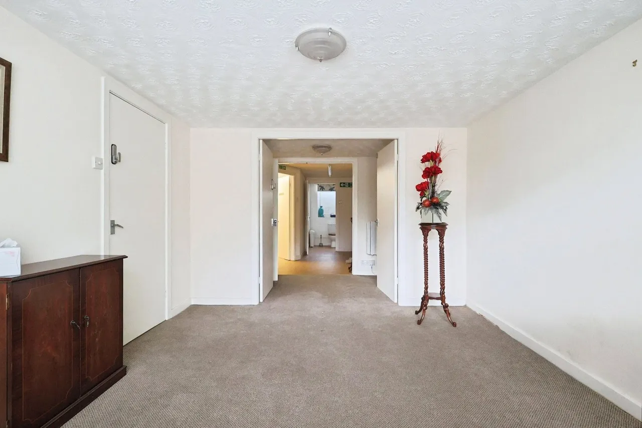 Micklehurst Road, Mossley, Ashton-under-Lyne, Greater Manchester, OL5, photo 5
