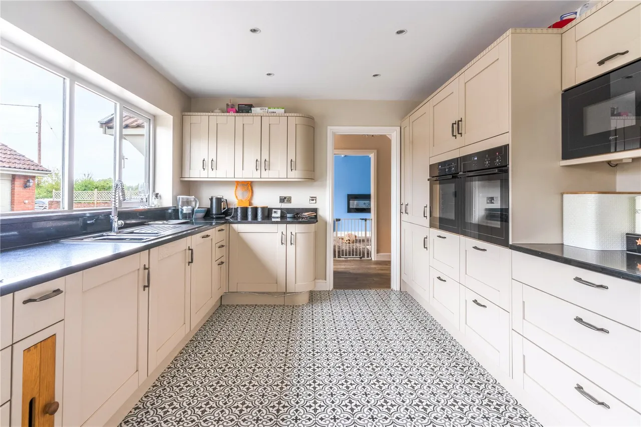 The Willows, Edithmead, TA9, photo 6
