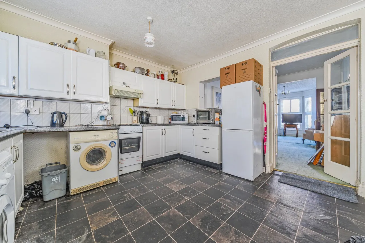 Sandhurst Road, SE6, photo 9