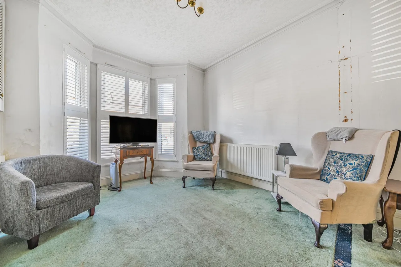 Sandhurst Road, SE6, photo 8