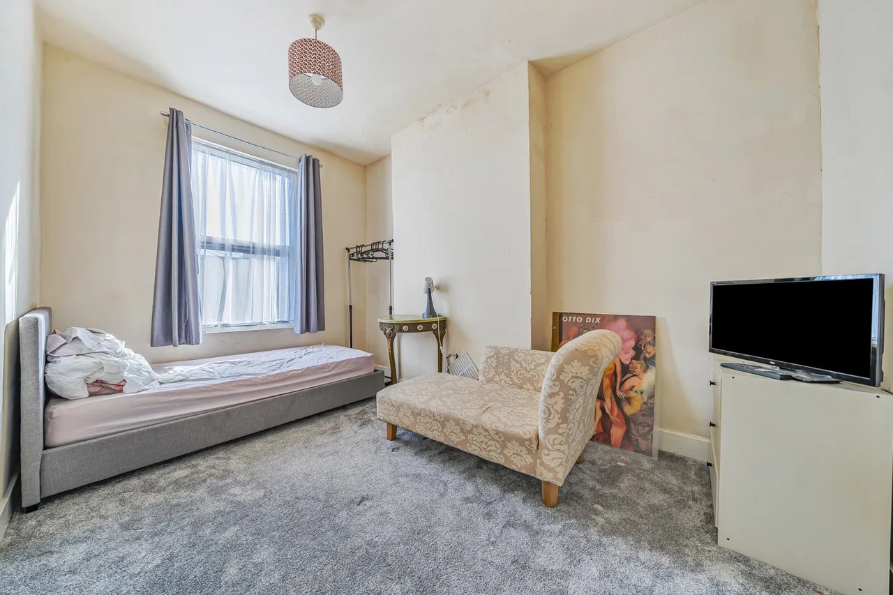 Sandhurst Road, SE6, photo 7