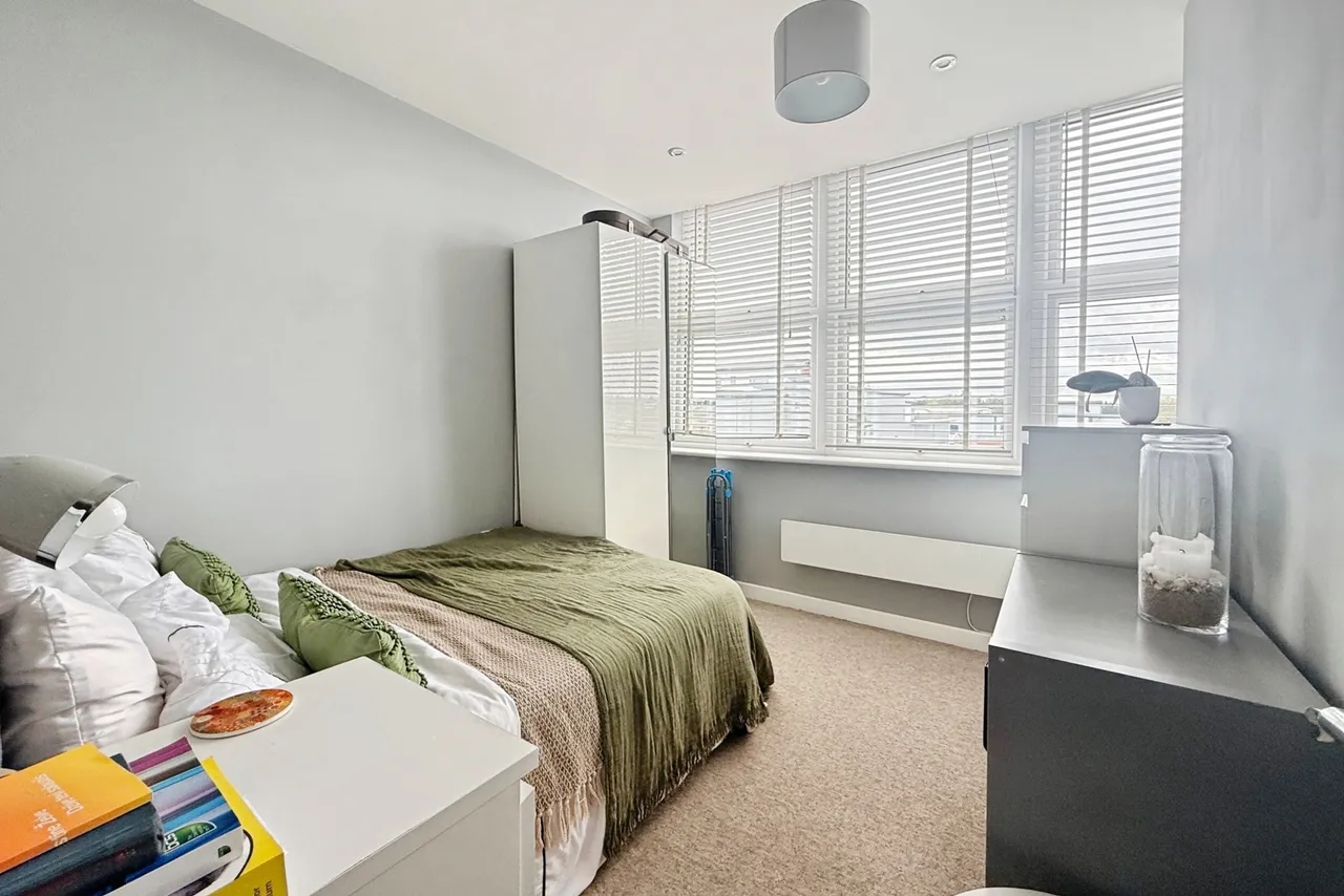 Victoria Road, Farnborough, GU14, photo 8