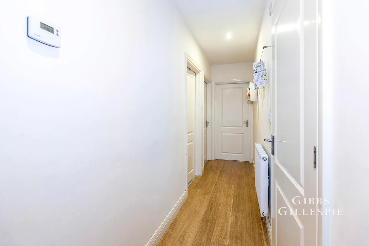 Gray House, Bells Hill Green Fees Apply, SL2, photo 8