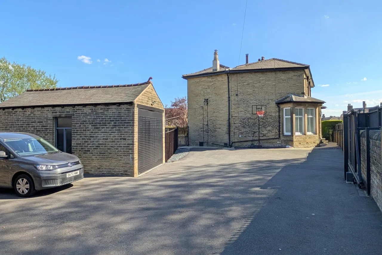 Lightcliffe Road, Brighouse, HD6, photo 4