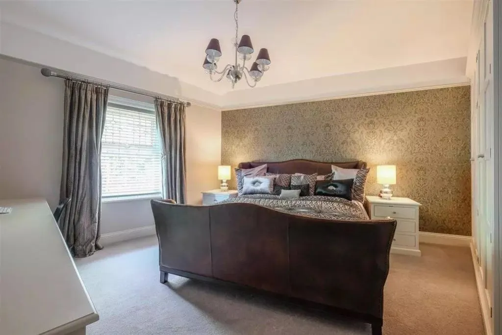 Lightcliffe Road, Brighouse, HD6, photo 23