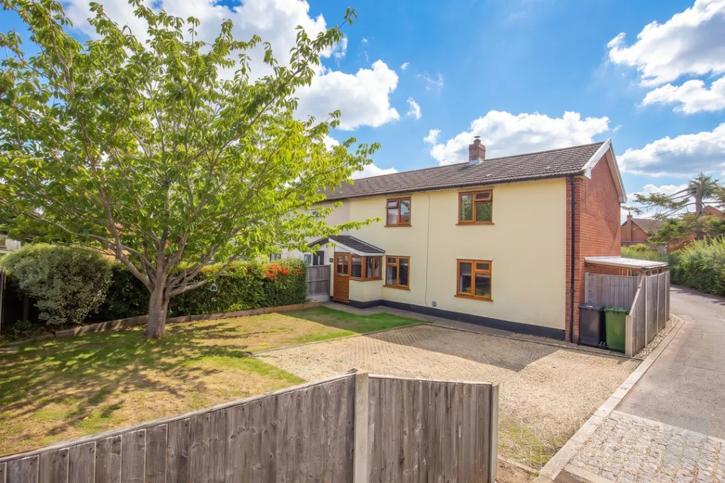 3 bed house for sale, Norwich Road, Attleborough