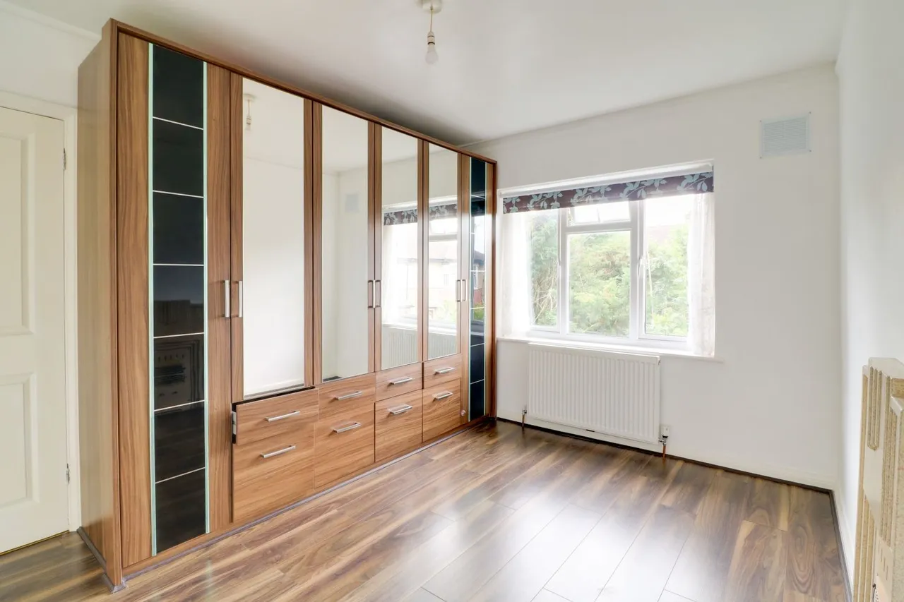 York Way, London, N20, photo 7