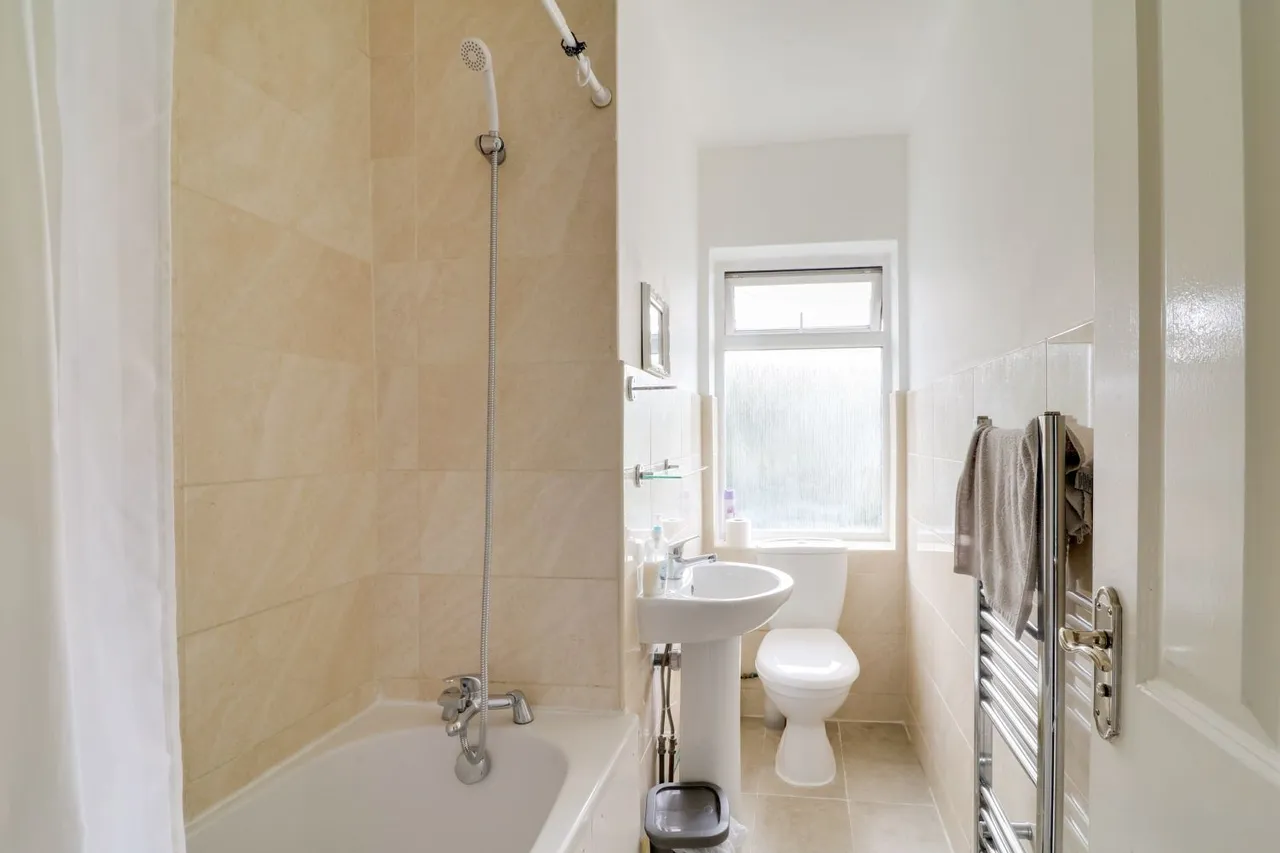 York Way, London, N20, photo 9
