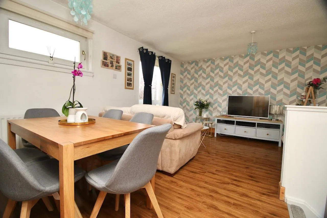 Skye Court, Ravenswood, Cumbernauld, G67 1PA, photo 5