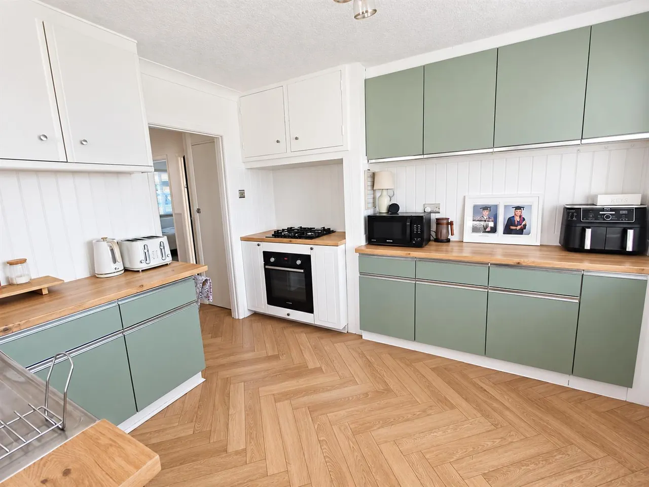 Downland Avenue, Peacehaven, photo 10