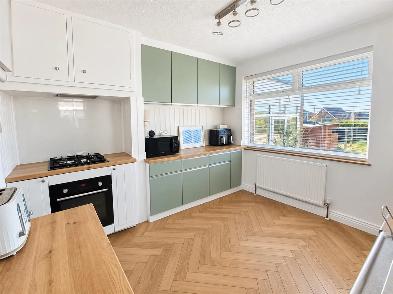 Downland Avenue, Peacehaven, photo 16