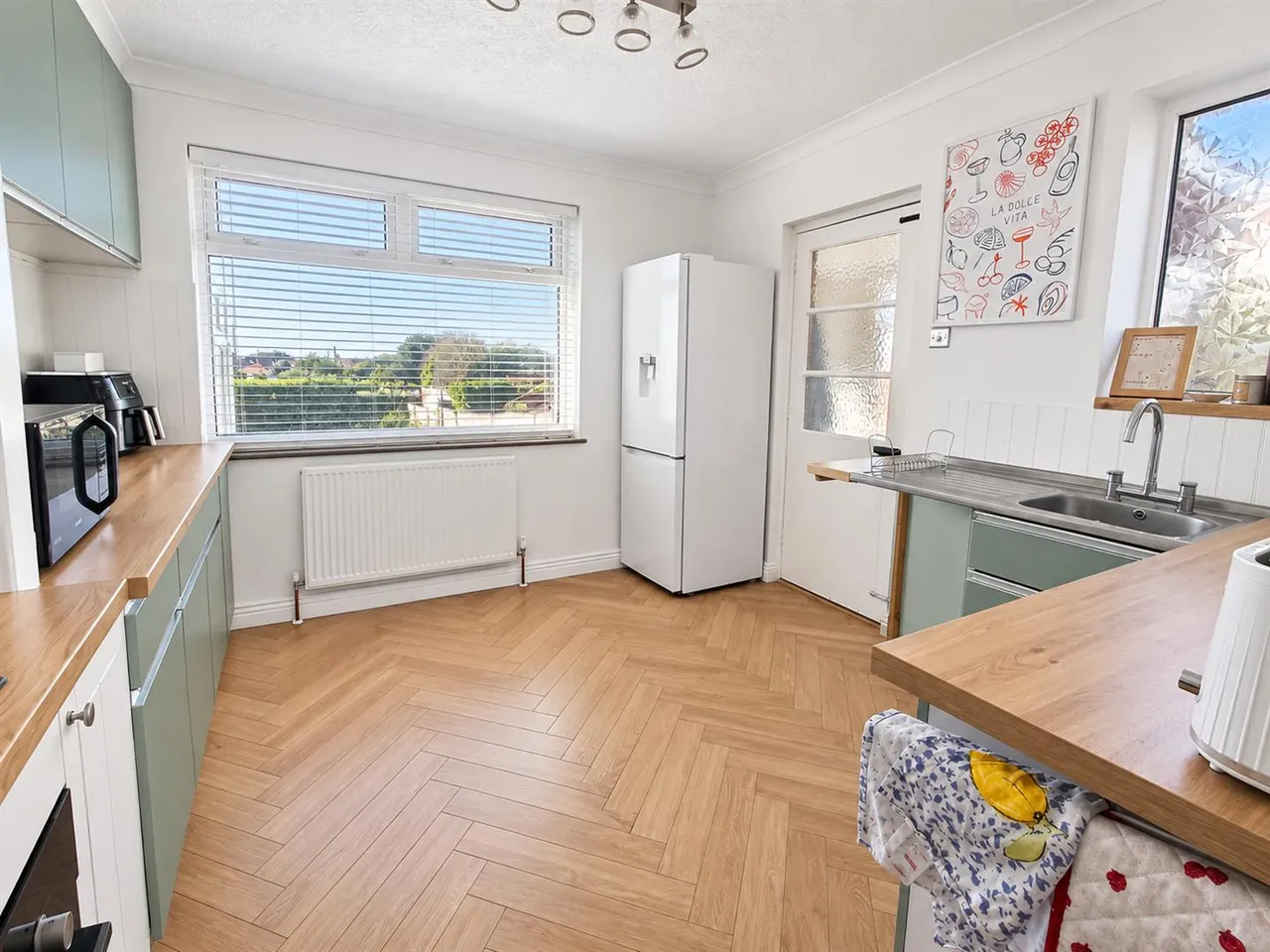Downland Avenue, Peacehaven, photo 4