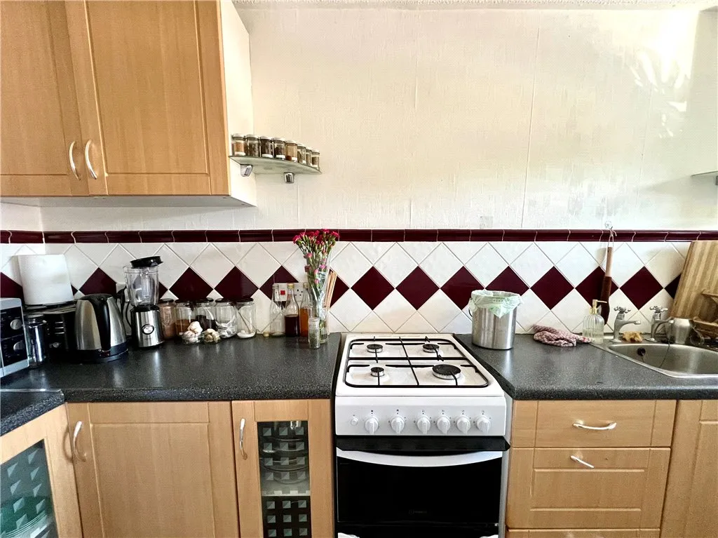 Tychbourne Drive, Guildford, GU4, photo 7