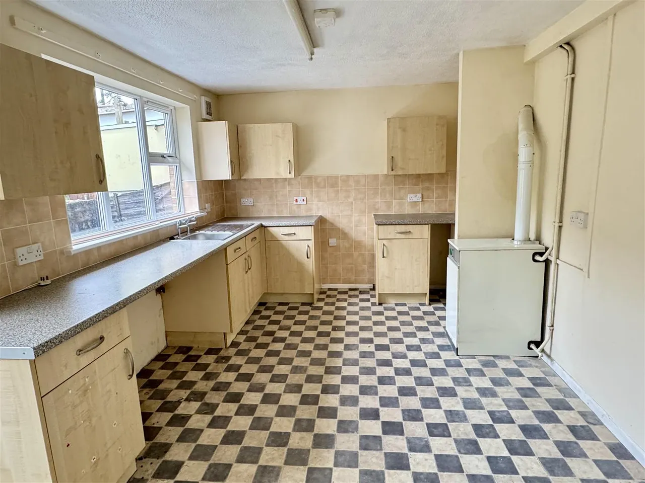 Mountbatten Road, Penwithick, photo 3