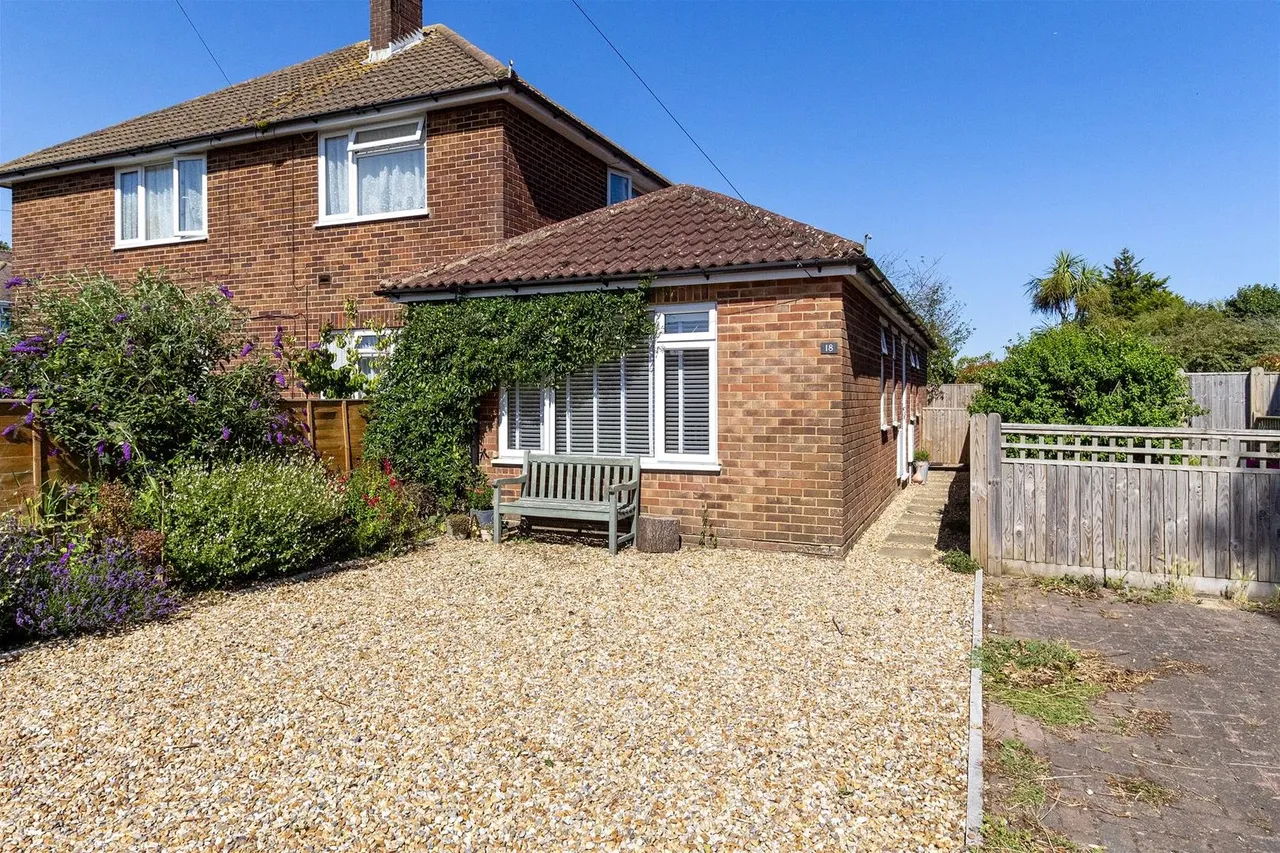1 bed house for sale — Grenville Avenue, Goring-By-Sea, Worthing