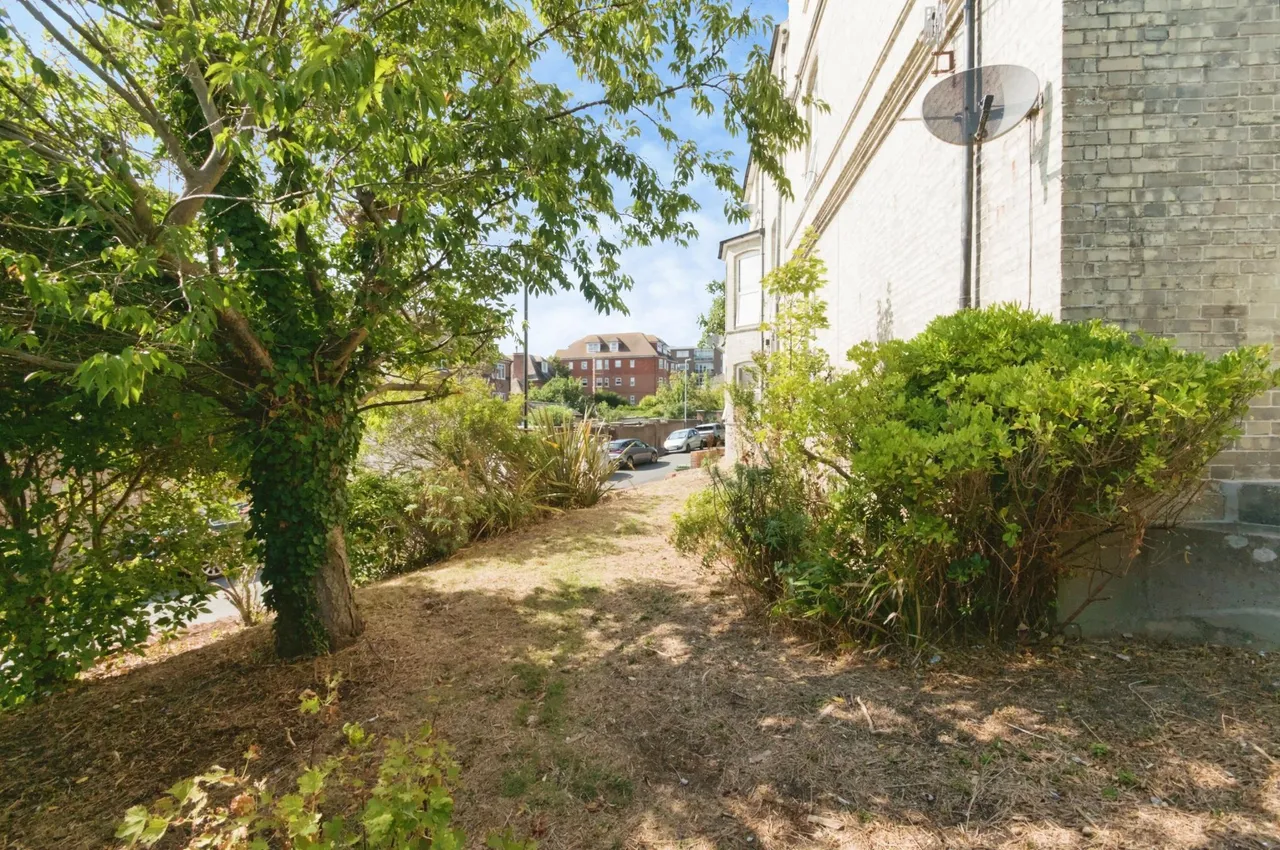 Enys Road, Eastbourne, BN21, photo 42