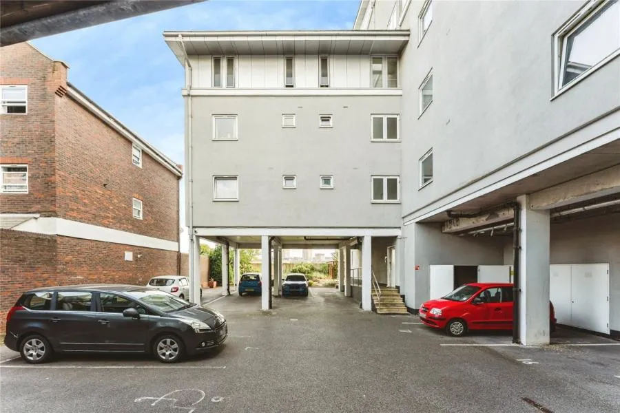 Woolwich Manor Way, Docklands Royal Docks, E16, photo 22