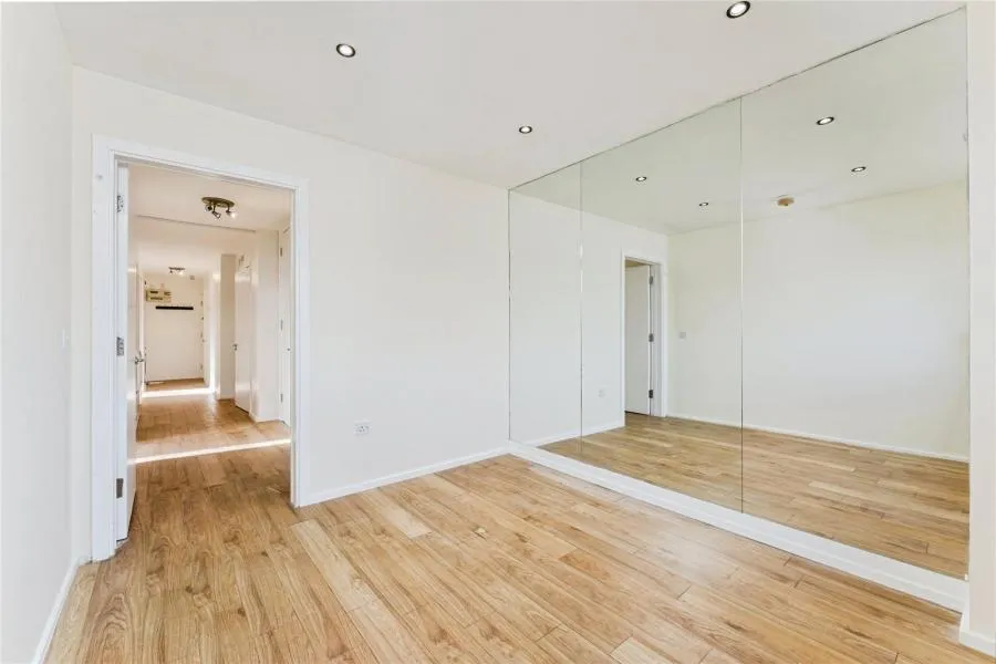 Woolwich Manor Way, Docklands Royal Docks, E16, photo 18