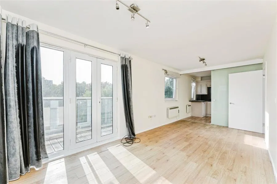 Woolwich Manor Way, Docklands Royal Docks, E16, photo 16