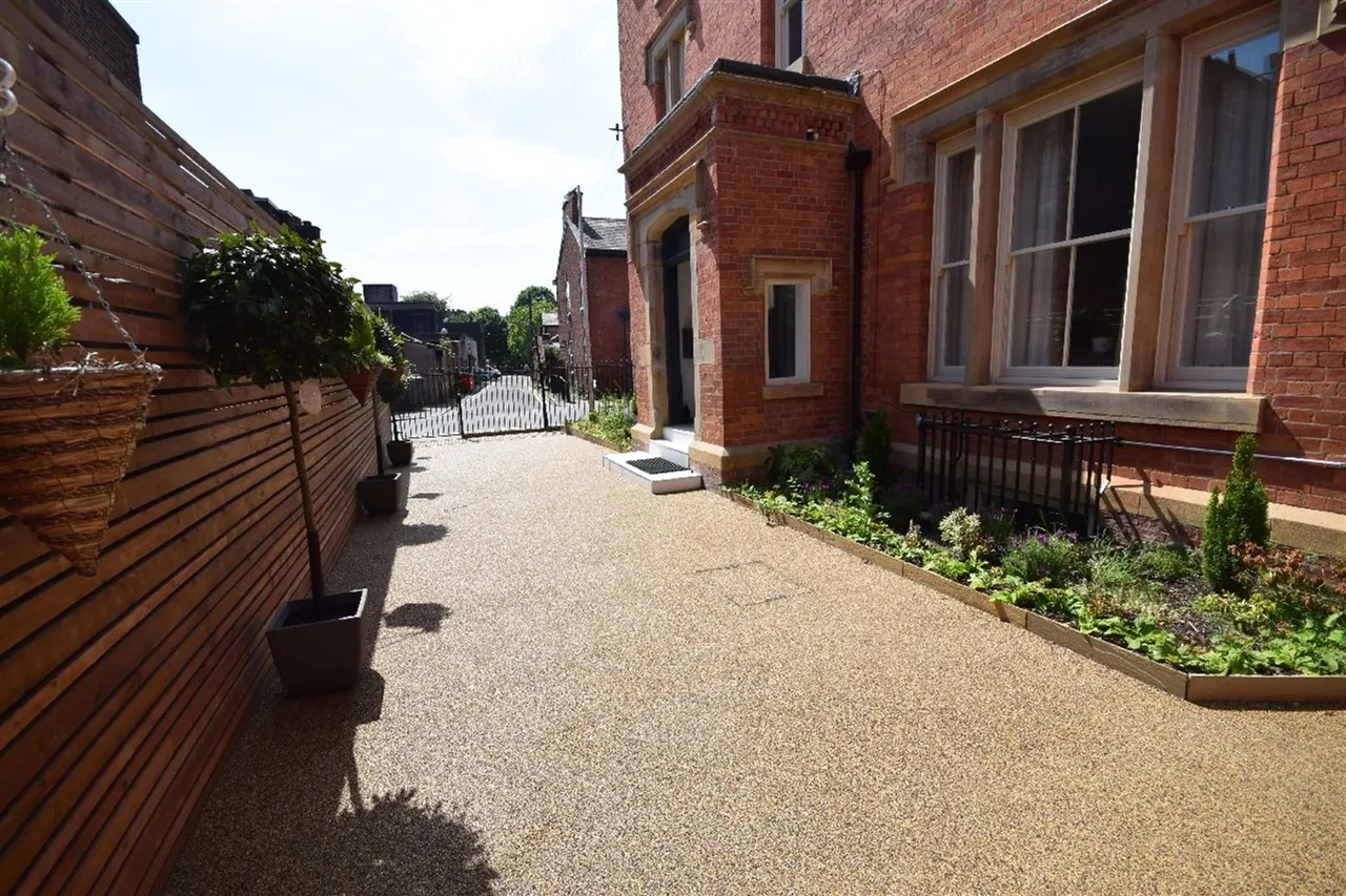 Cheadle House, Cheadle, photo 8