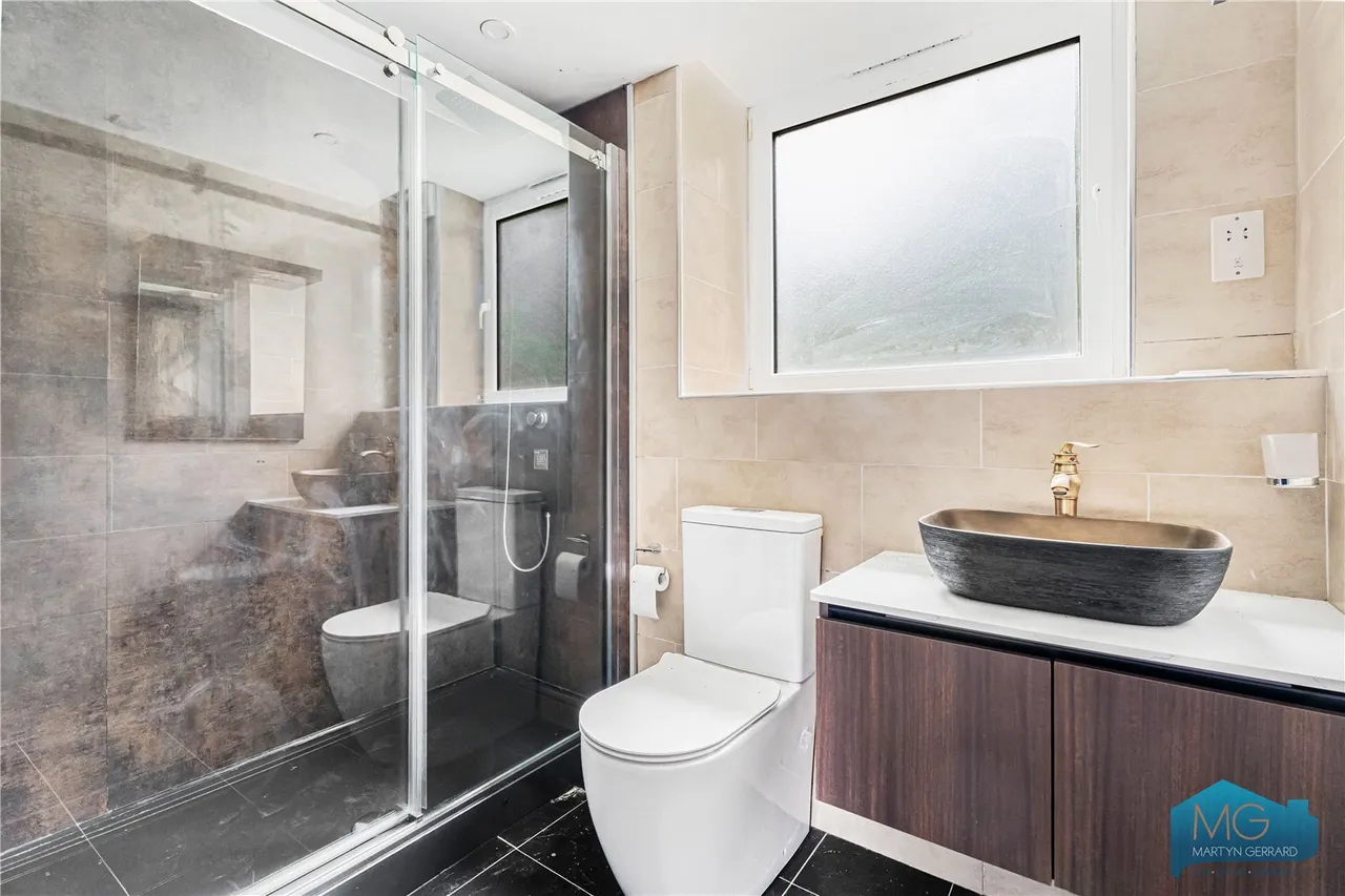 Noblefield Heights, East Finchley, N2, photo 3