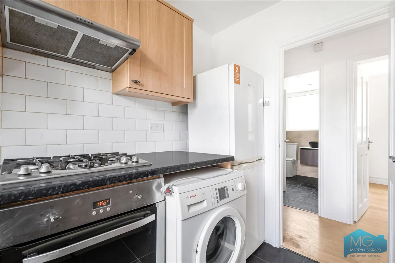Noblefield Heights, East Finchley, N2, photo 18
