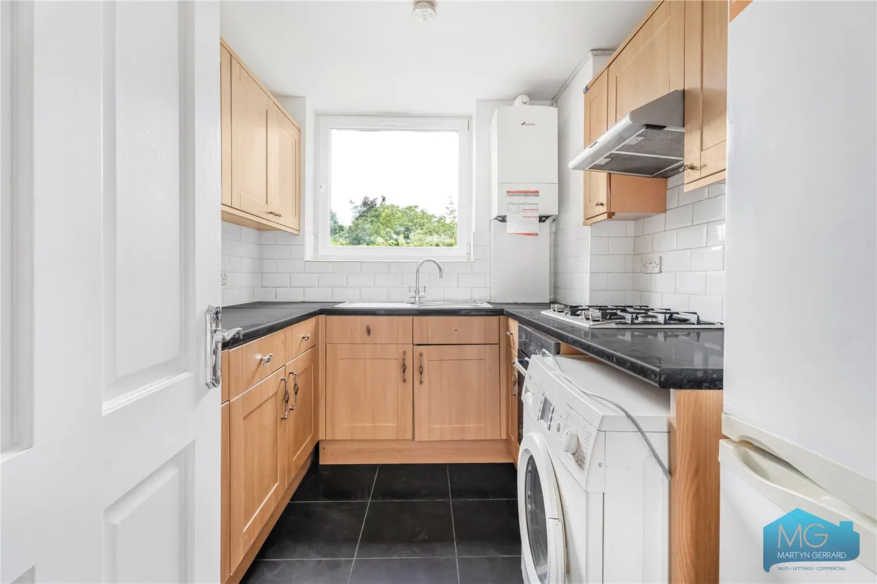 Noblefield Heights, East Finchley, N2, photo 4