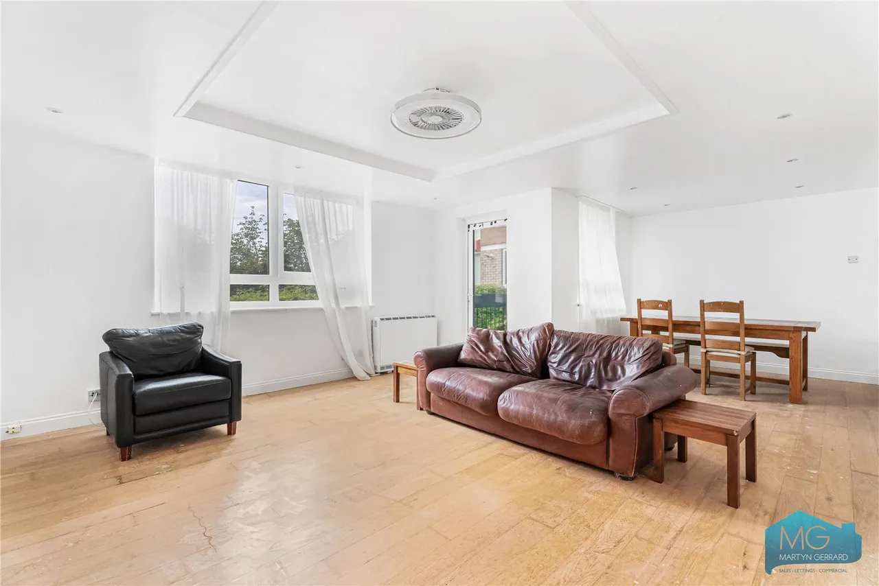 Noblefield Heights, East Finchley, N2, photo 2