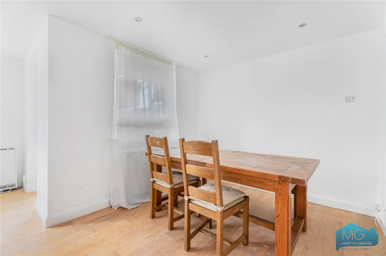 Noblefield Heights, East Finchley, N2, photo 12
