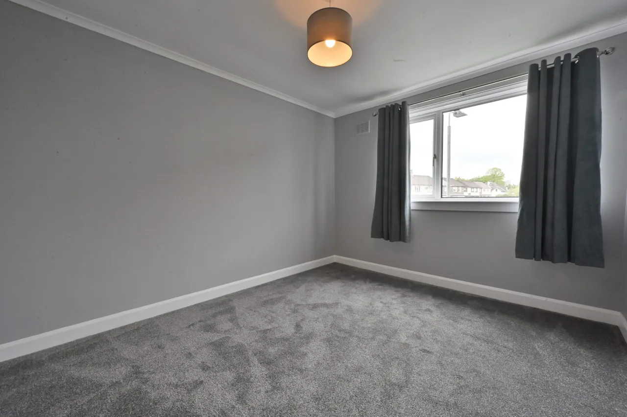 Mackenzie Drive, Kilbarchan, photo 7
