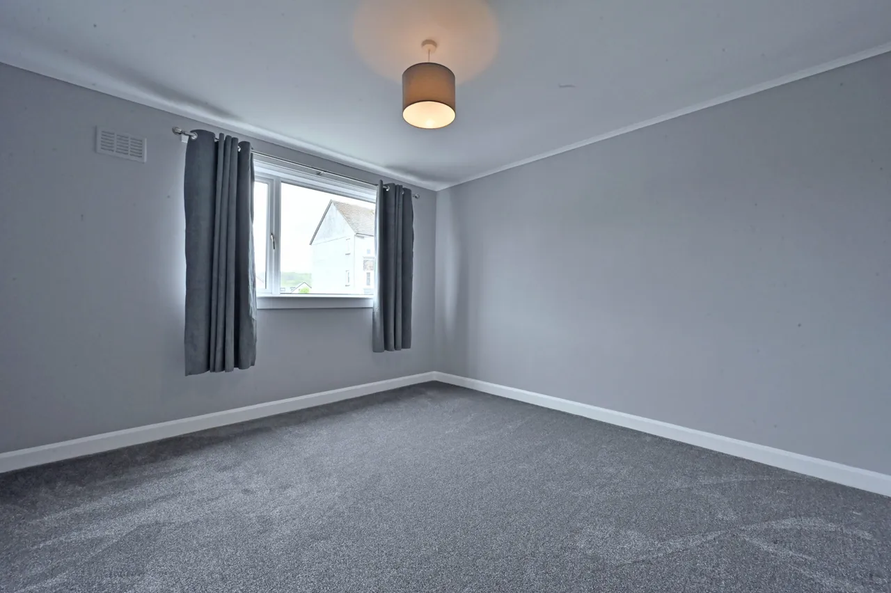 Mackenzie Drive, Kilbarchan, photo 9