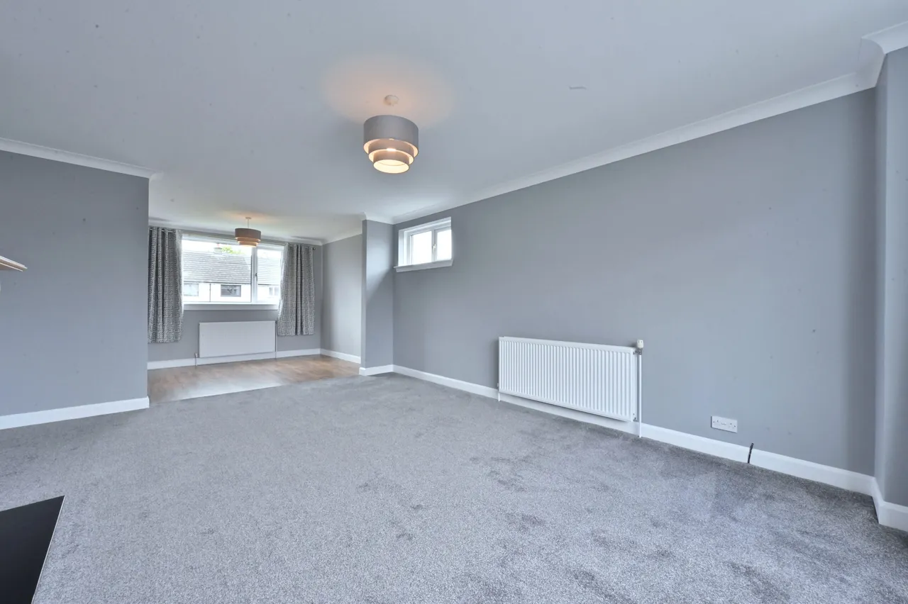 Mackenzie Drive, Kilbarchan, photo 3