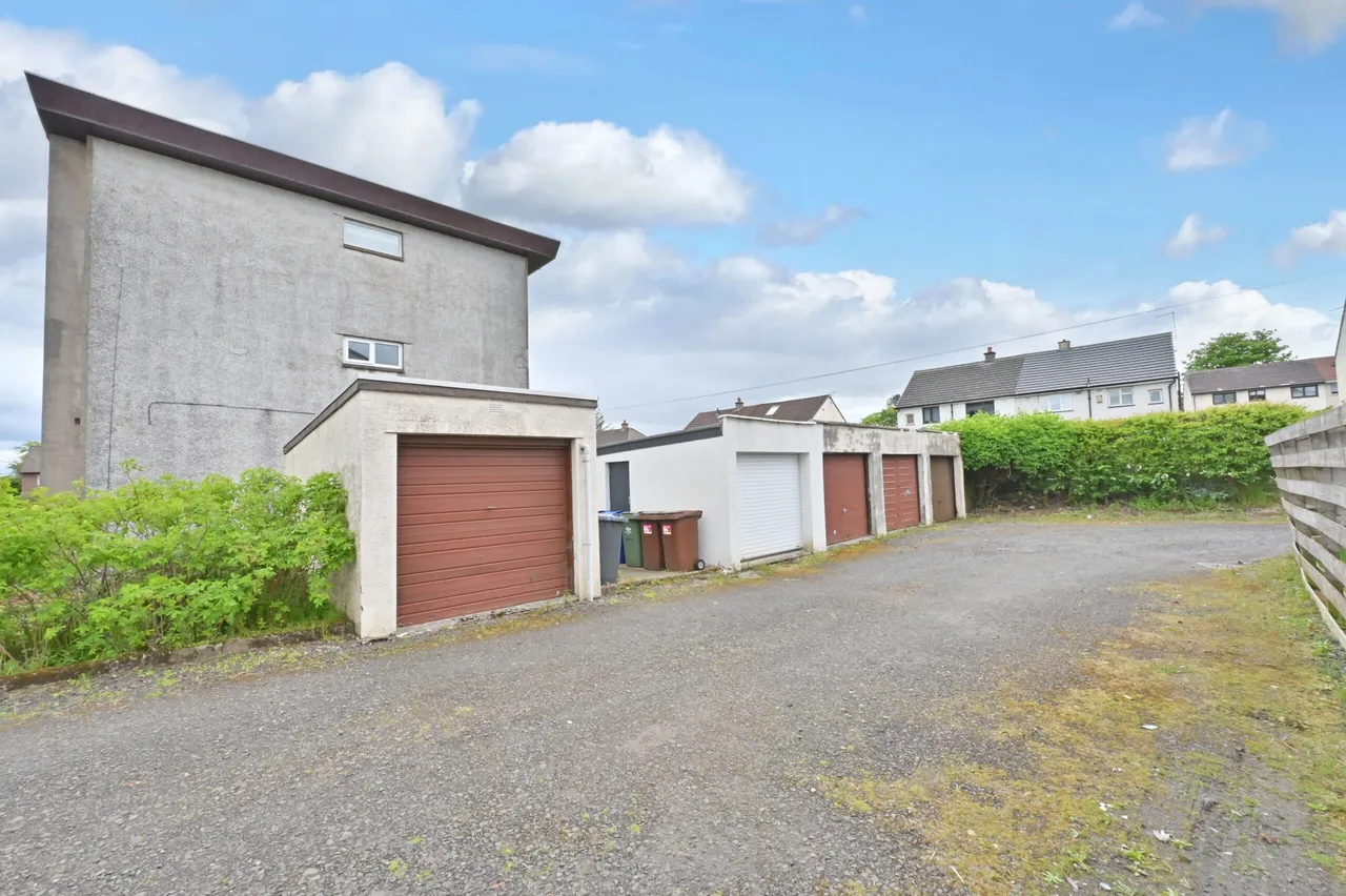 Mackenzie Drive, Kilbarchan, photo 13