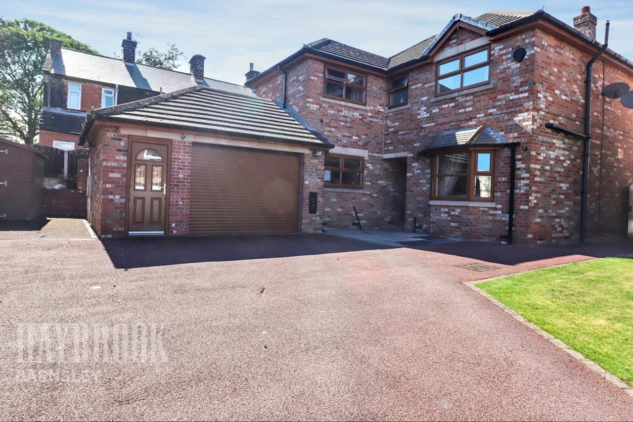 4 bed house for sale, Intake Gardens, Barnsley