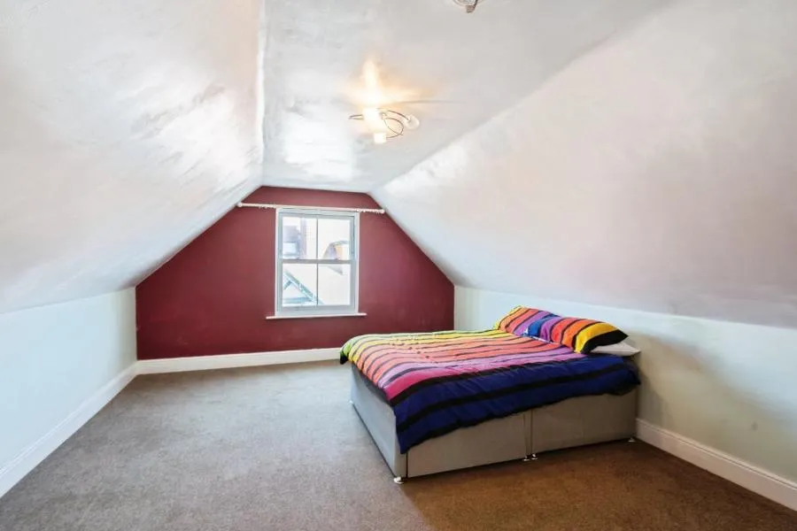The Broadway, Totland Bay, PO39, photo 7