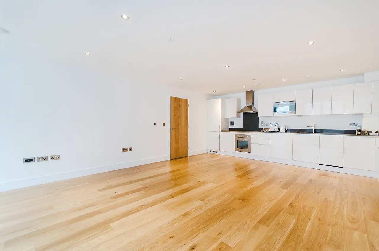 74 Arc Tower, 32 Uxbridge Road, London, photo 5