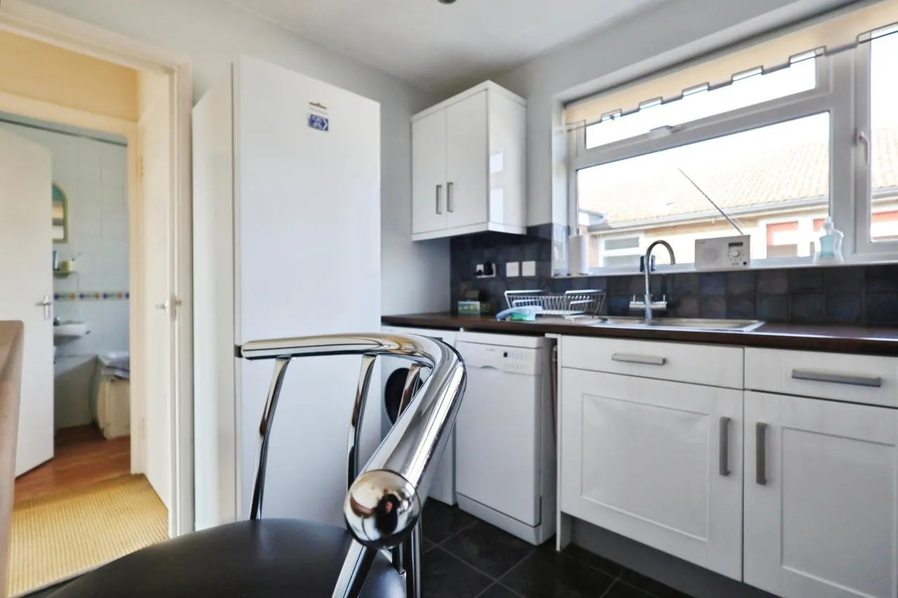 Hartland Court, Gaping Lane, Hitchin, photo 6