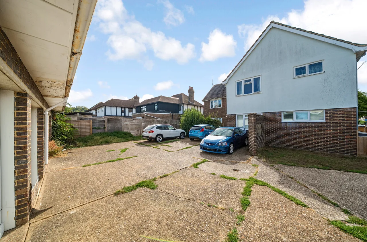 Cissbury Avenue, Findon Valley, BN14, photo 7