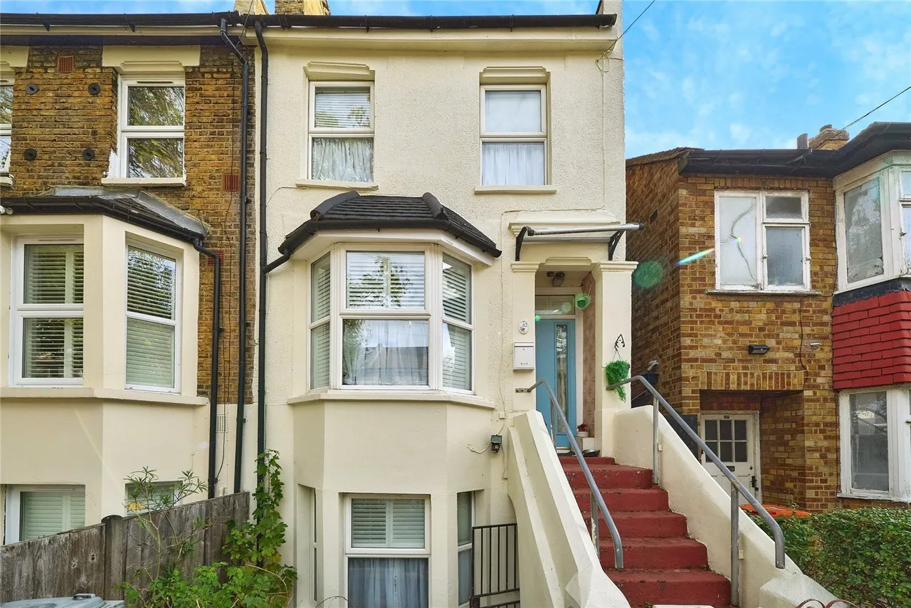 4 bed house for sale — Maud Road, Plaistow, London, E13