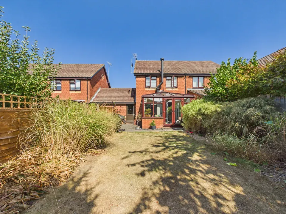 Oak Tree Way, Horsham, photo 9