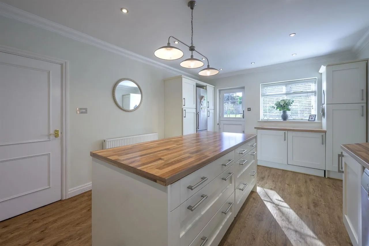 Hyperion Road, Stourton, DY7, photo 4